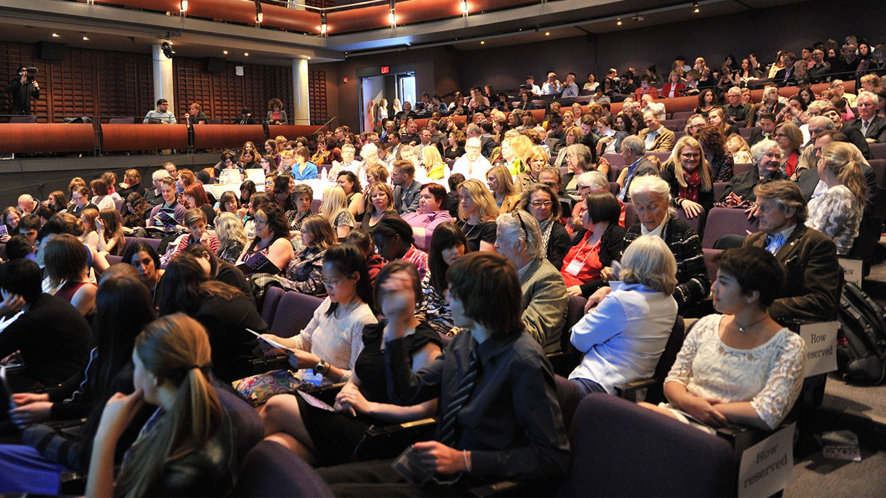 Le public au théâtre Isabel Bader le soir du 15 mai 2013.